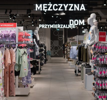 Poznaj polski sklep z ofertą dla całej rodziny w wyjątkowo dobrych cenach! - SINSAY